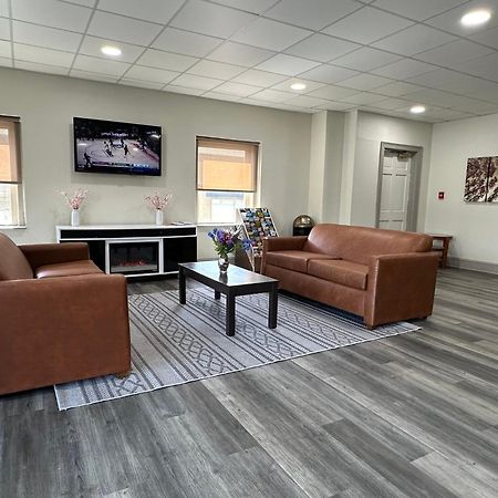 Hometowne Studios By Red Roof Richmond, Va - W Broad St Dumbarton Ngoại thất bức ảnh