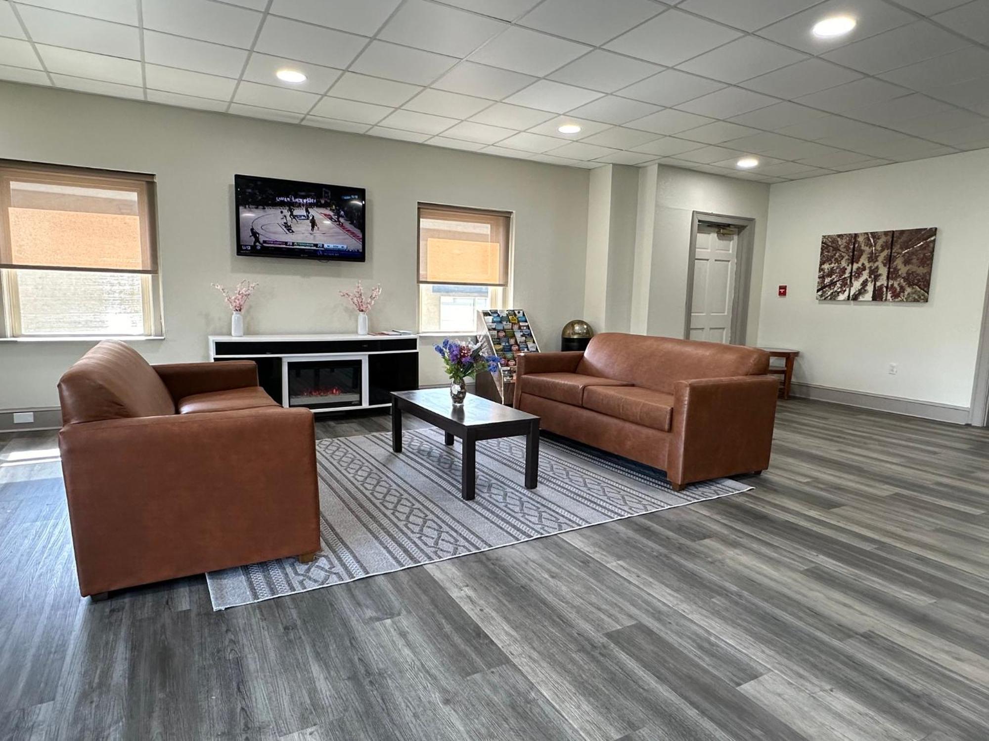 Hometowne Studios By Red Roof Richmond, Va - W Broad St Dumbarton Ngoại thất bức ảnh